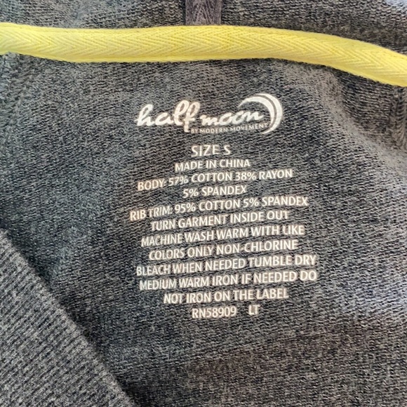 Half moon hoodie size small - Picture 6 of 6